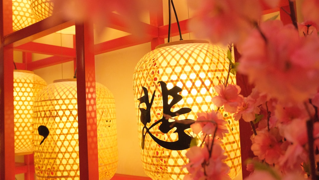 Photo Chinese style wood carving wall lamp